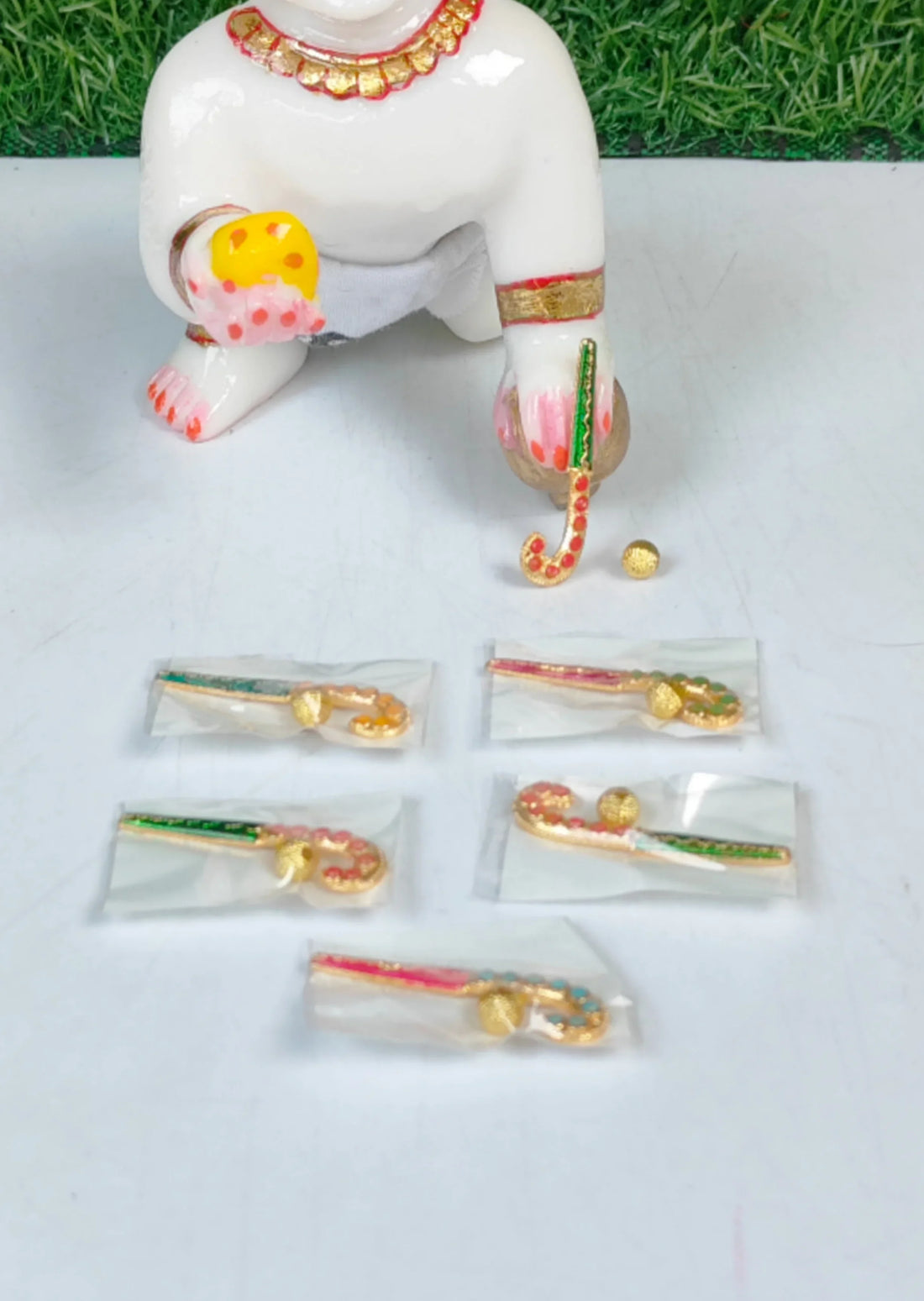 Hockey for laddu gopal ji (random colour)