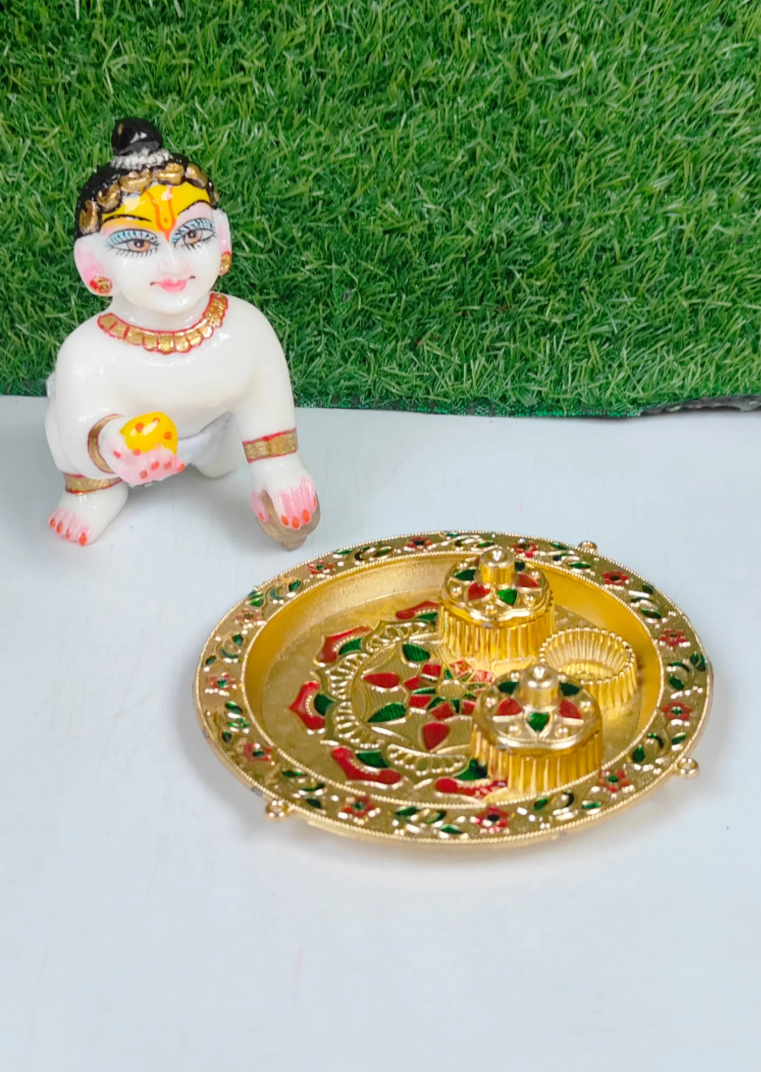 Holi plate with balti pichkari for laddu gopal ji