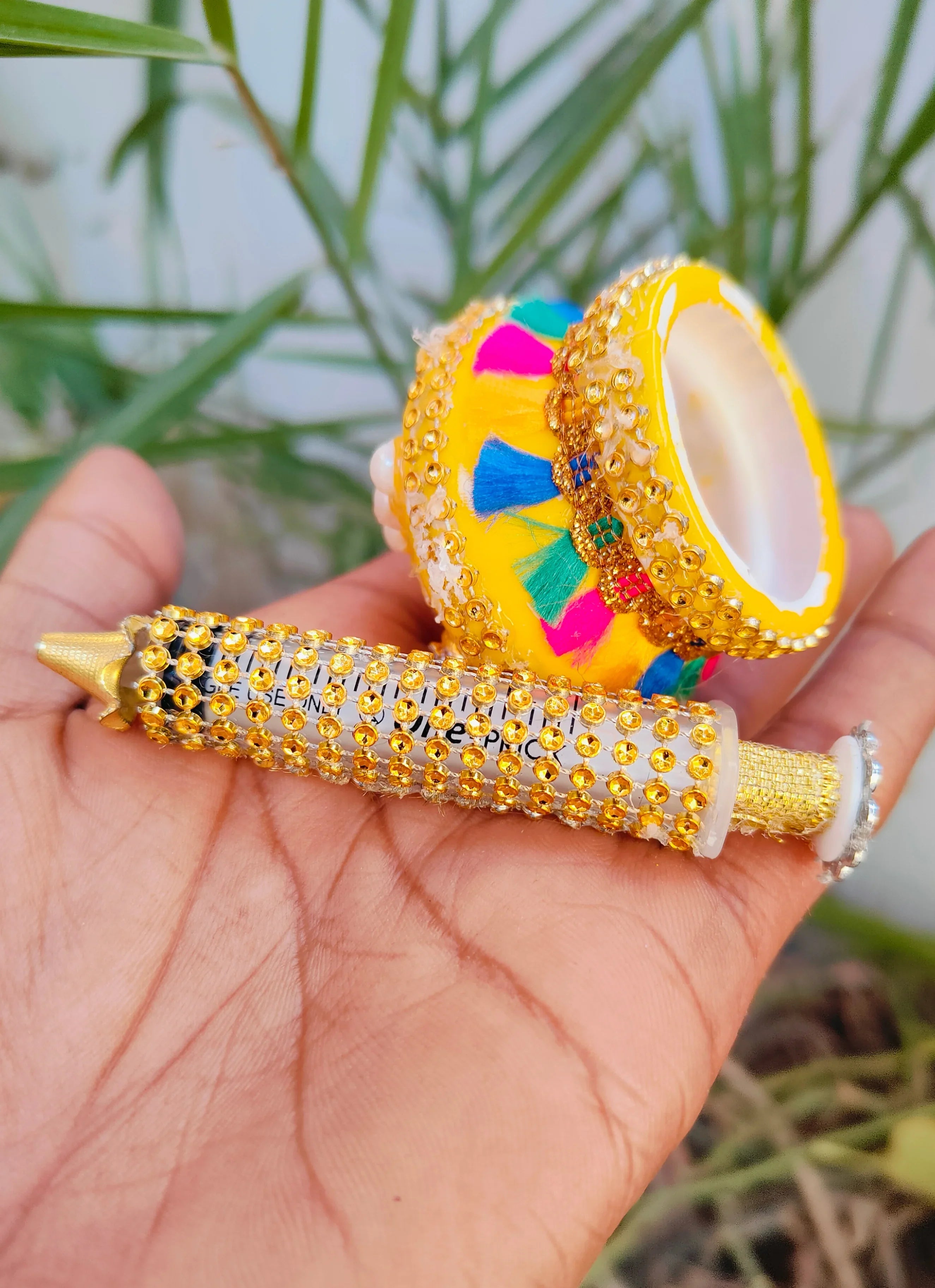 handi pichkari for laddu gopal ji (random color)