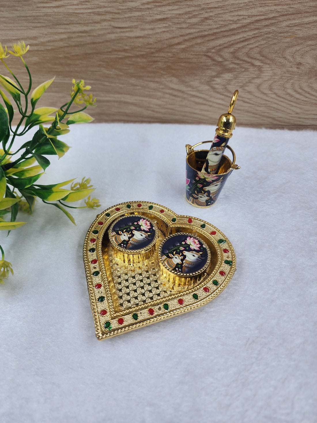 **Title:** "Designer Holi Plate with Balti Pichkari for Laddu Gopal Ji - Perfect for Janmashtami Celebrations | Handmade, Fancy, Size 0-6 (No Colors Included)" 

This title incorporates essential keywords while remaining clear and appealing for potential