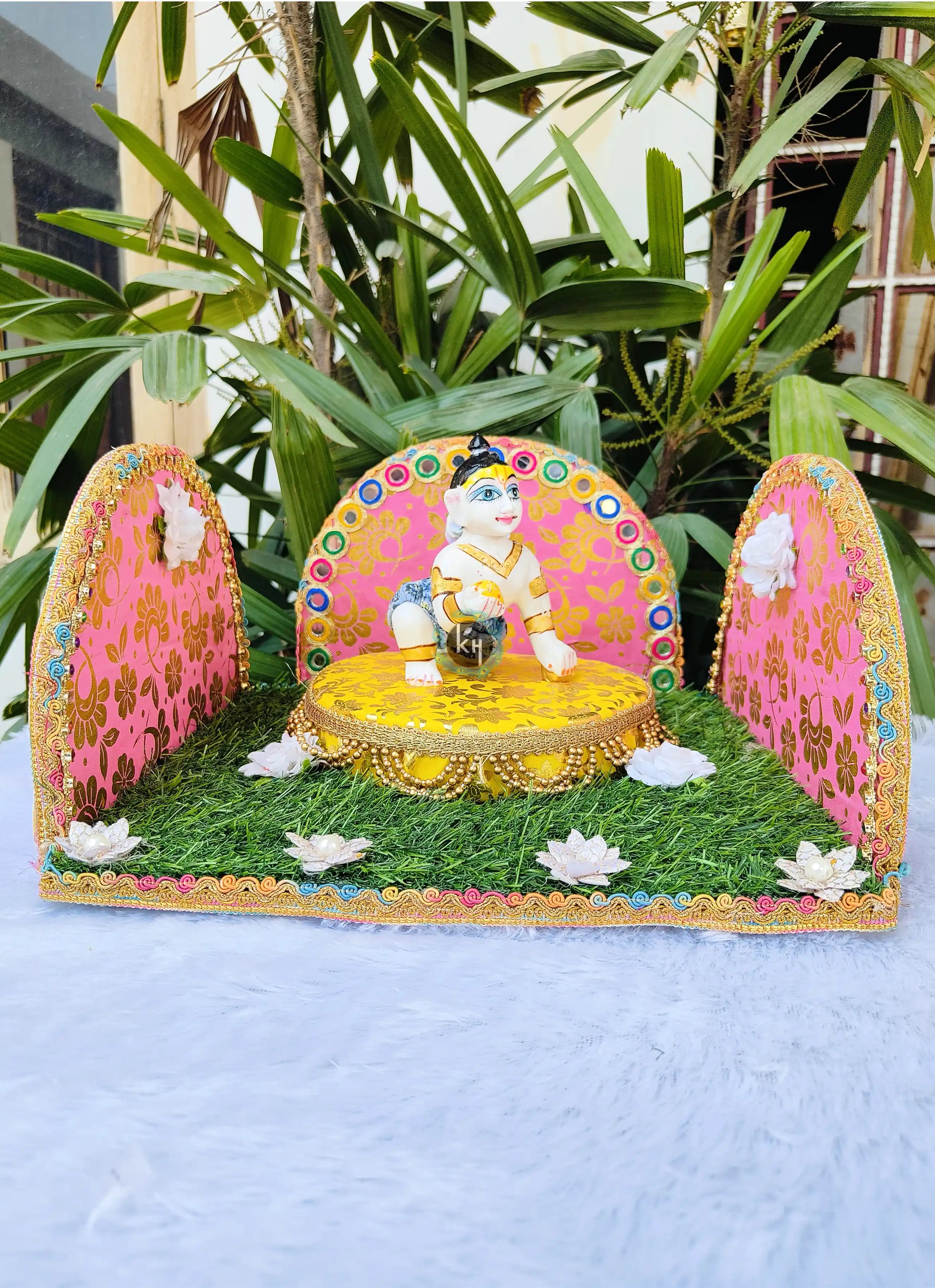 Park green maharaja singhasan single seat for laddu gopal ji (0-6 NUMBER)