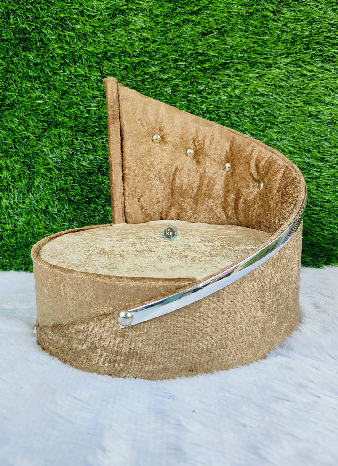 Fancy sofa cum singhasan for laddu gopal ji (random color)